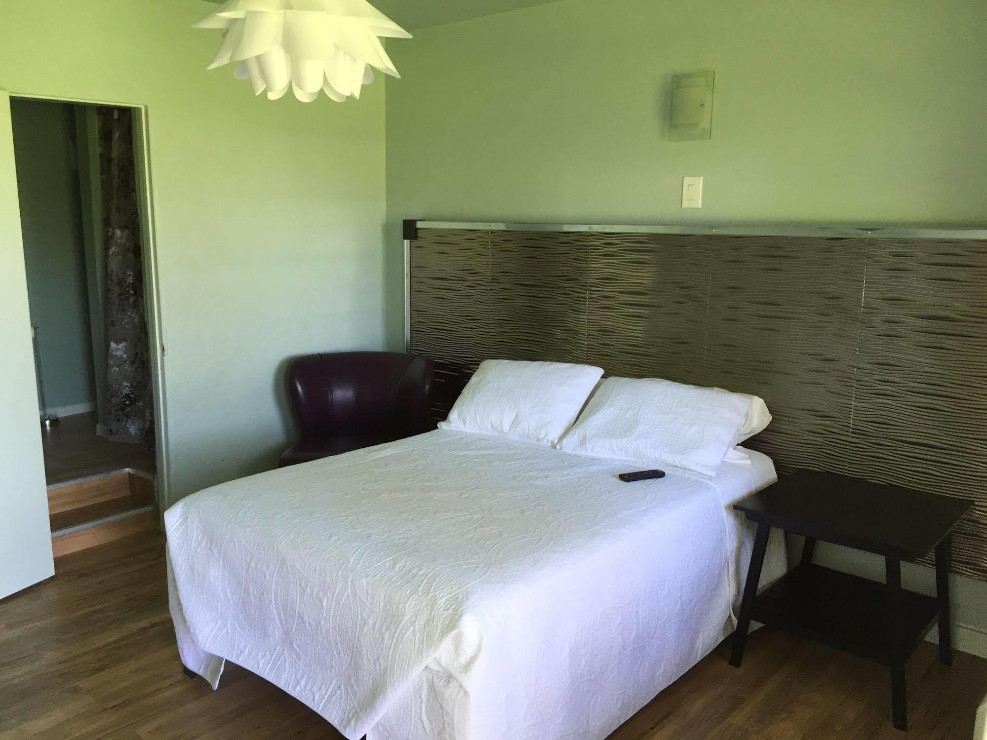 Rooms At The Pecan Olmito Kültér fotó